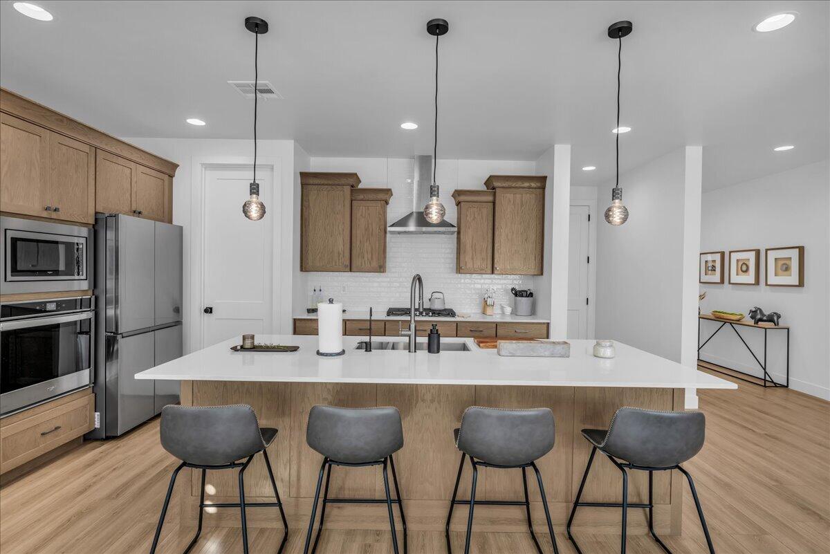 AUBURN HILLS - Residential