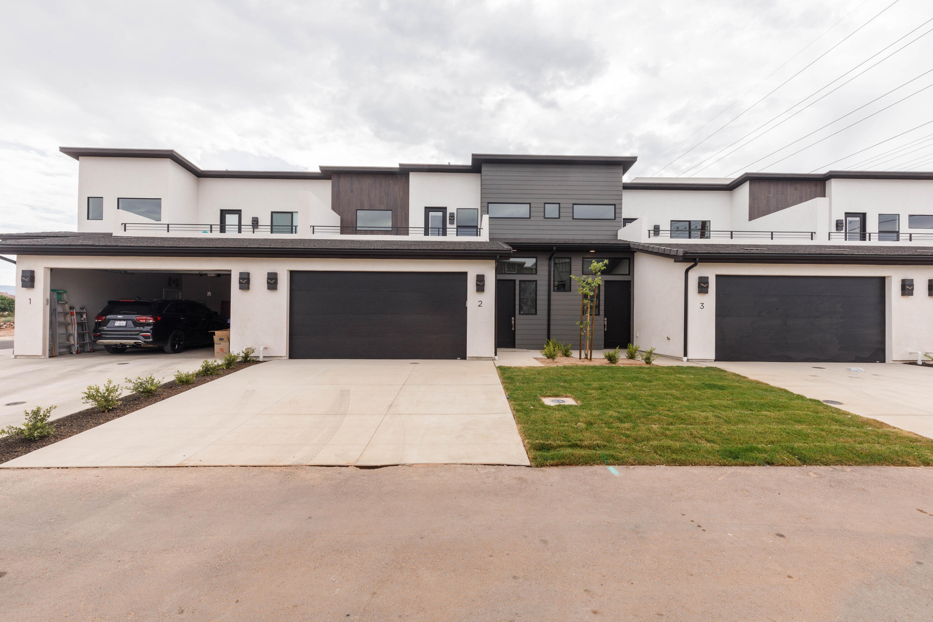 EAGLE POINTE - Residential