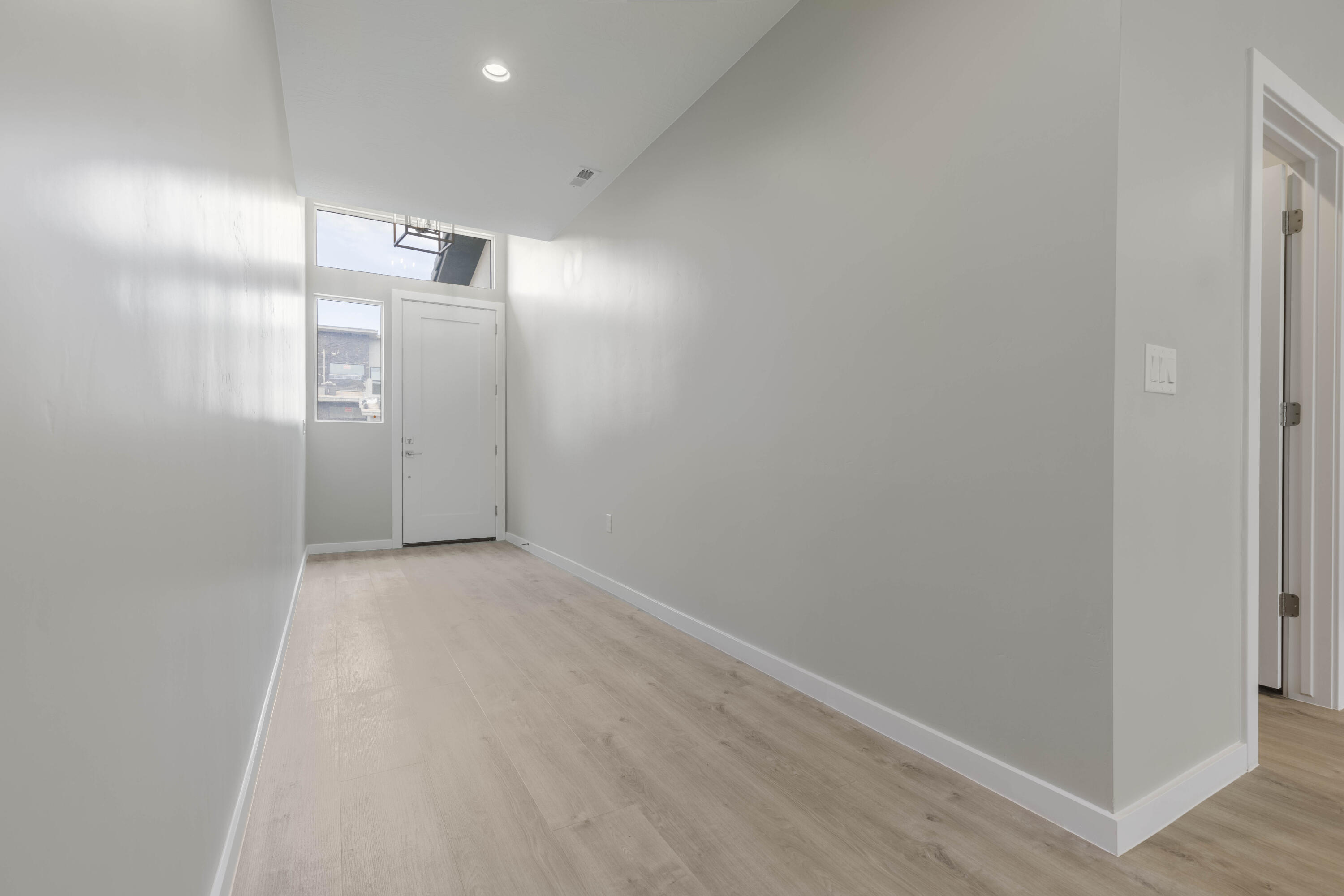 EAGLE POINTE - Residential