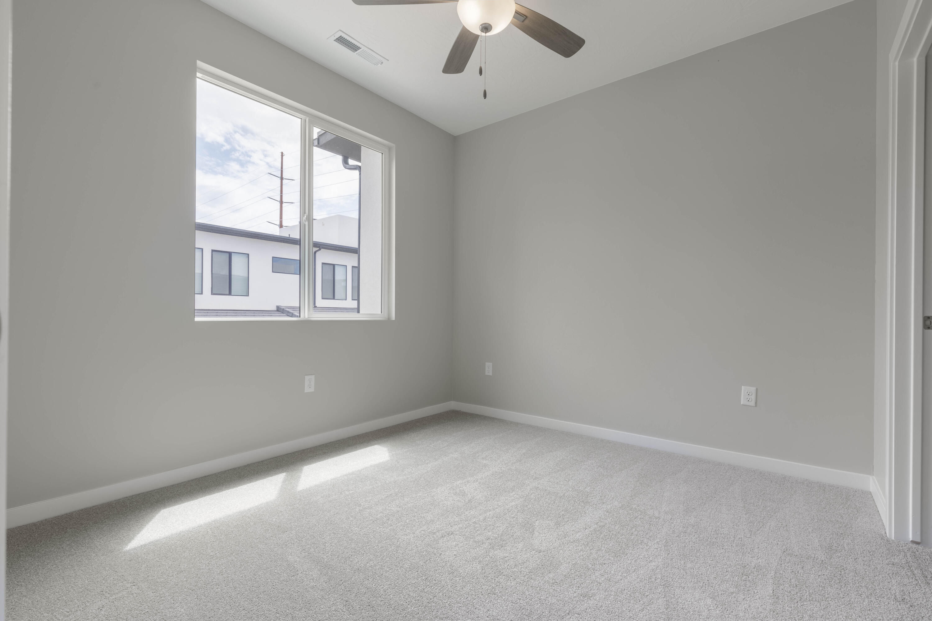 EAGLE POINTE - Residential