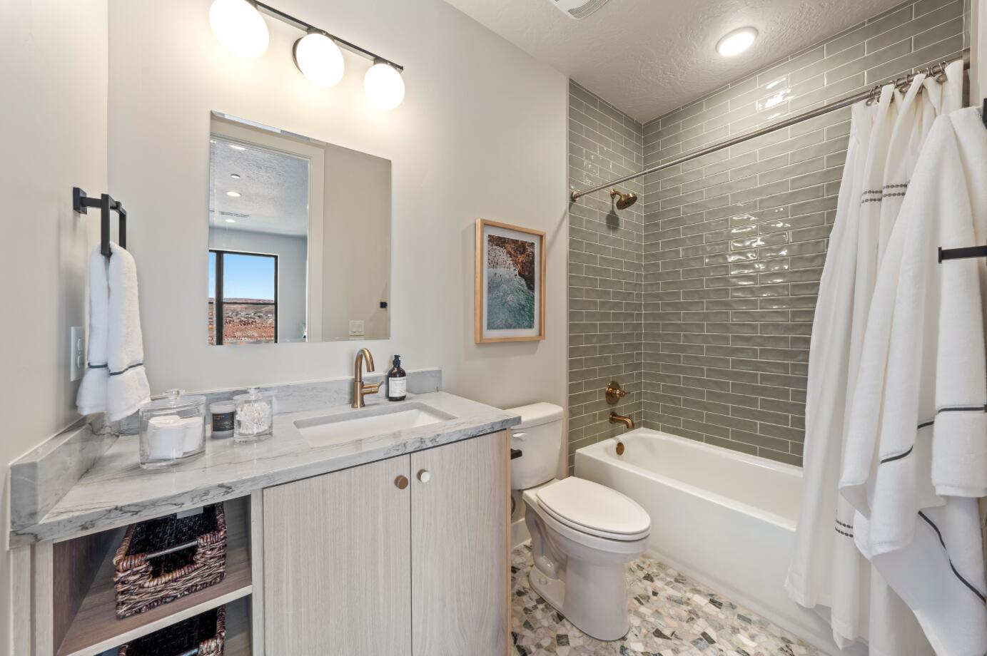 ISLAND AT CORAL CANYON - Residential