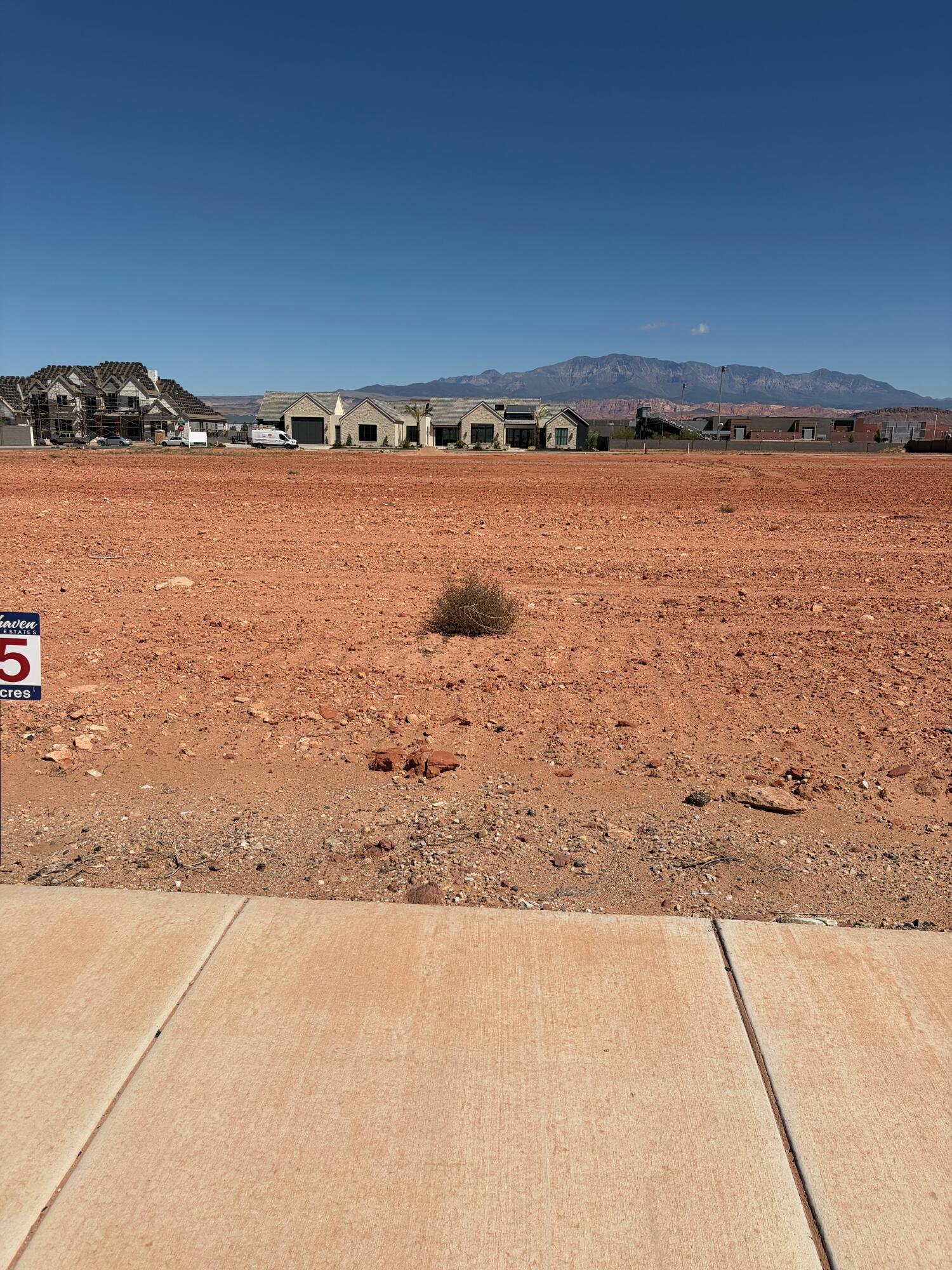 WOODHAVEN EST - Land