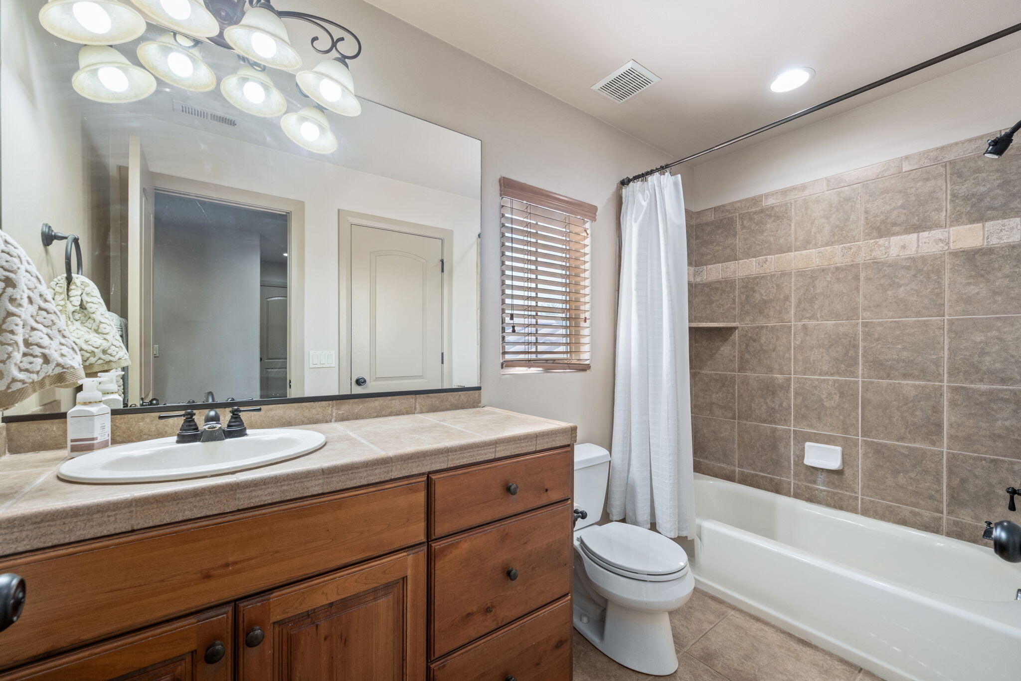 JEDORA ESTATES - Residential