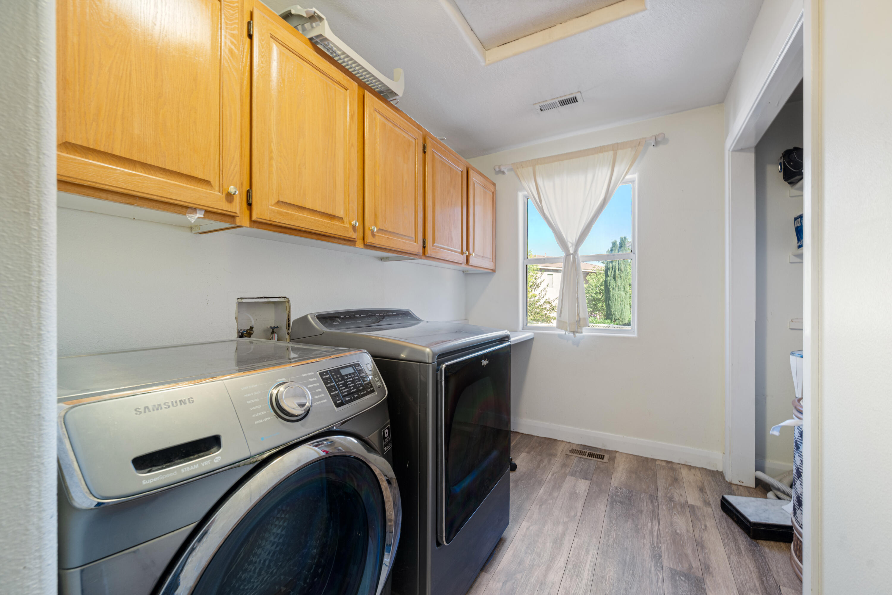 BLOOMINGTON HILLS - Residential