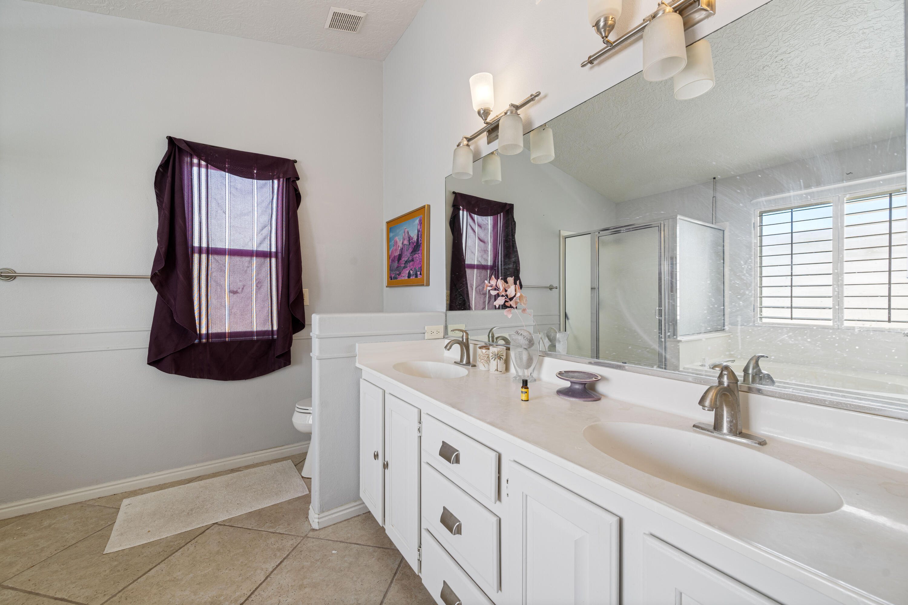 BLOOMINGTON HILLS - Residential