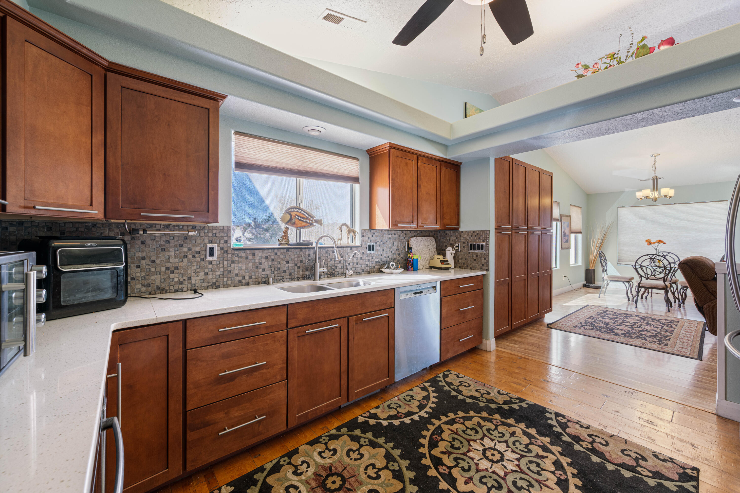 BLOOMINGTON HILLS - Residential