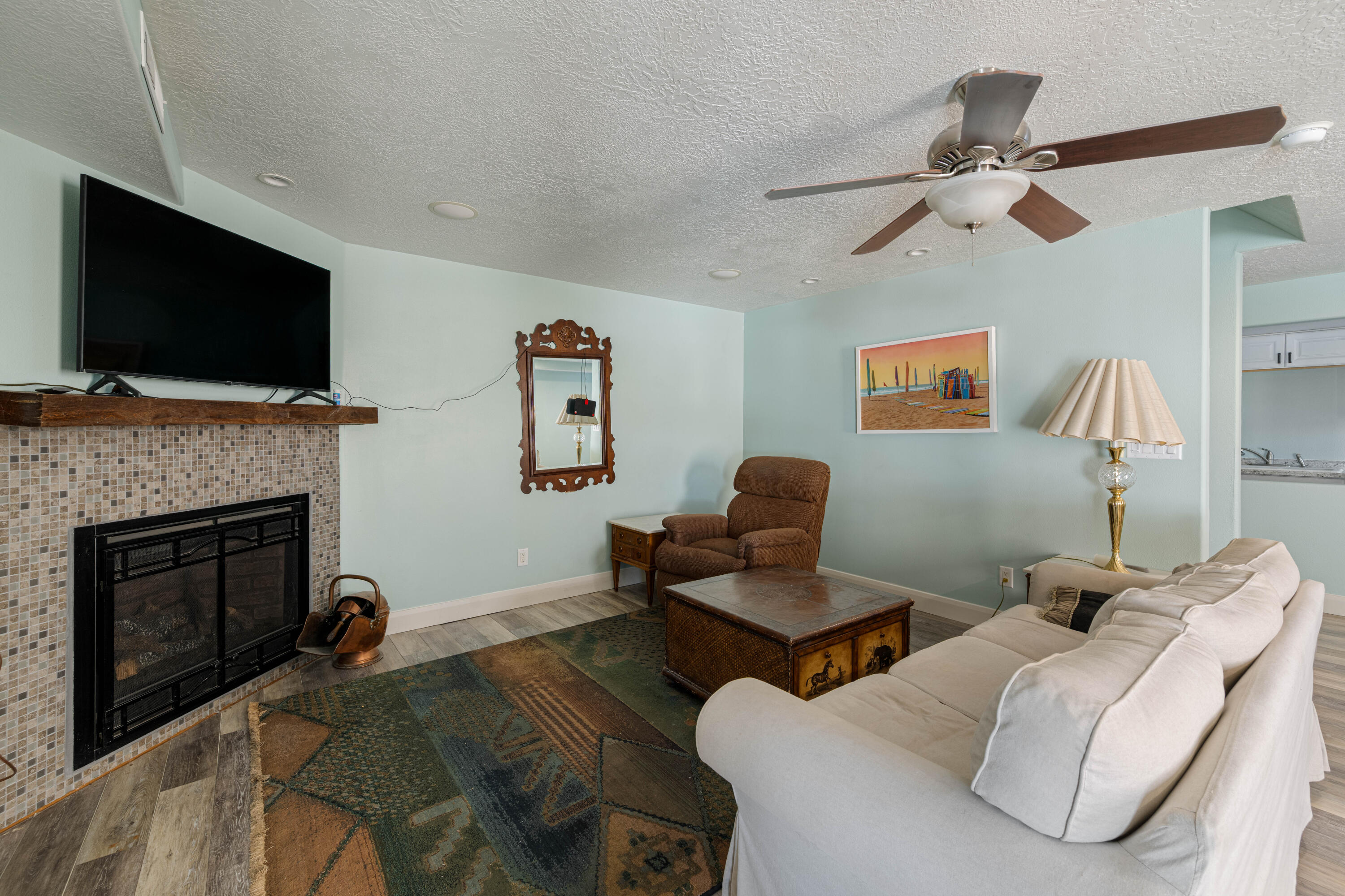 BLOOMINGTON HILLS - Residential