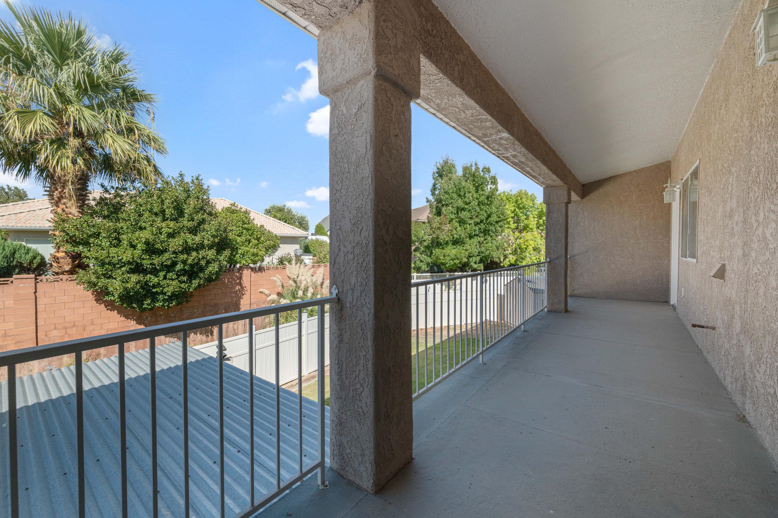 BLOOMINGTON HILLS - Residential