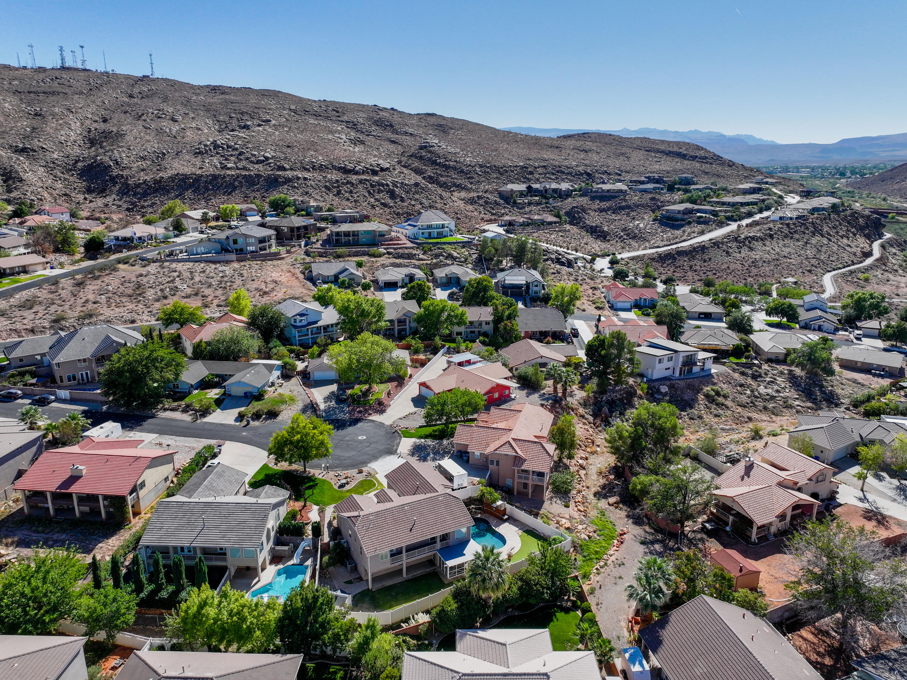 BLOOMINGTON HILLS - Residential