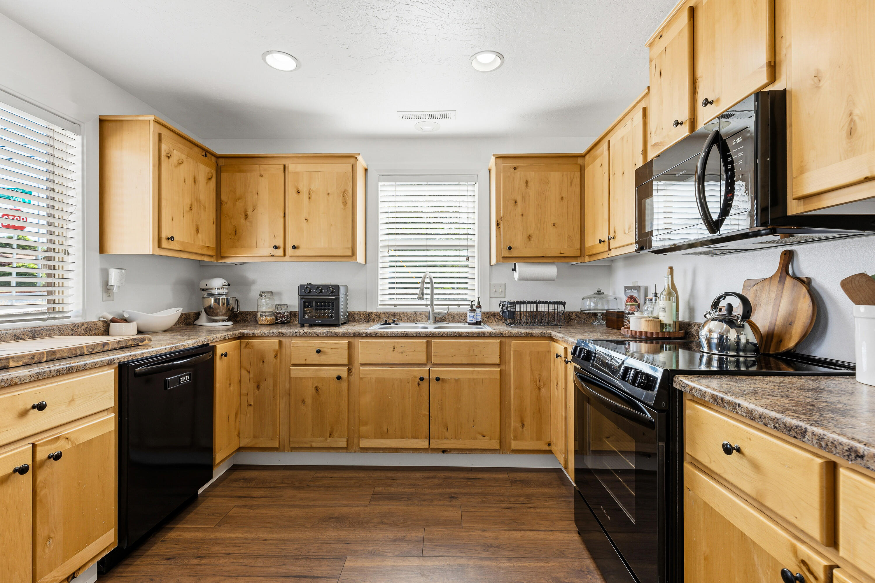 HURRICANE TOWNSITE - Residential