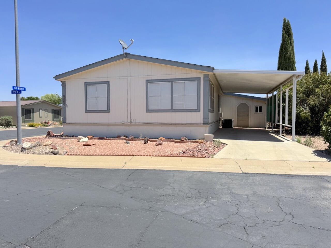 LAVA BLUFF MOBILE HOME PARK - Residential