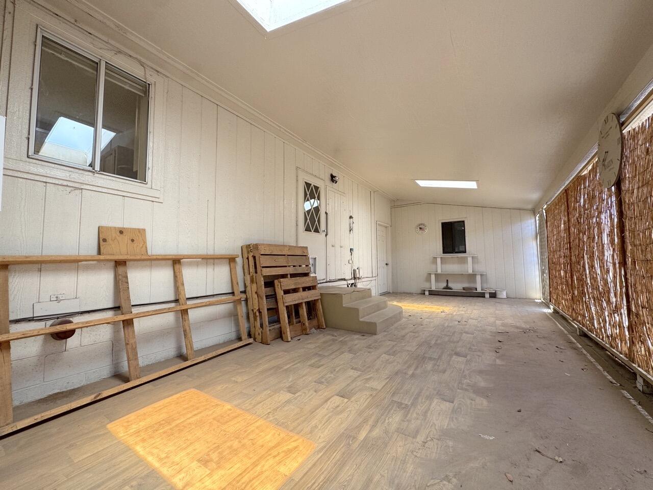 LAVA BLUFF MOBILE HOME PARK - Residential