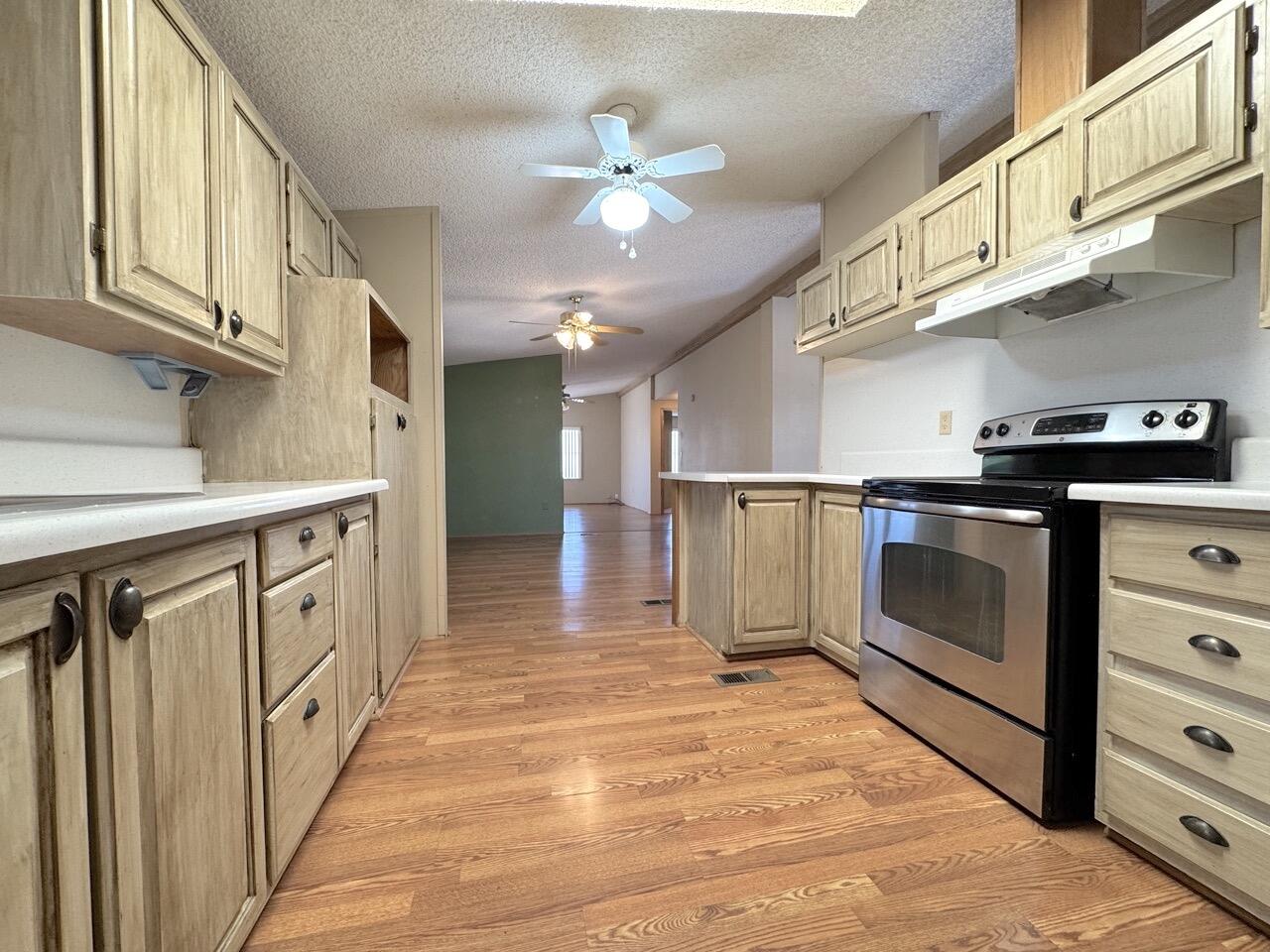 LAVA BLUFF MOBILE HOME PARK - Residential