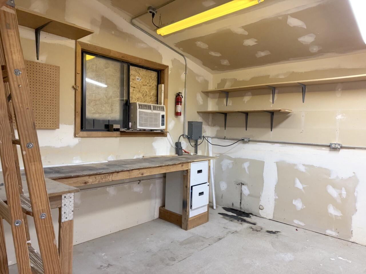 LAVA BLUFF MOBILE HOME PARK - Residential