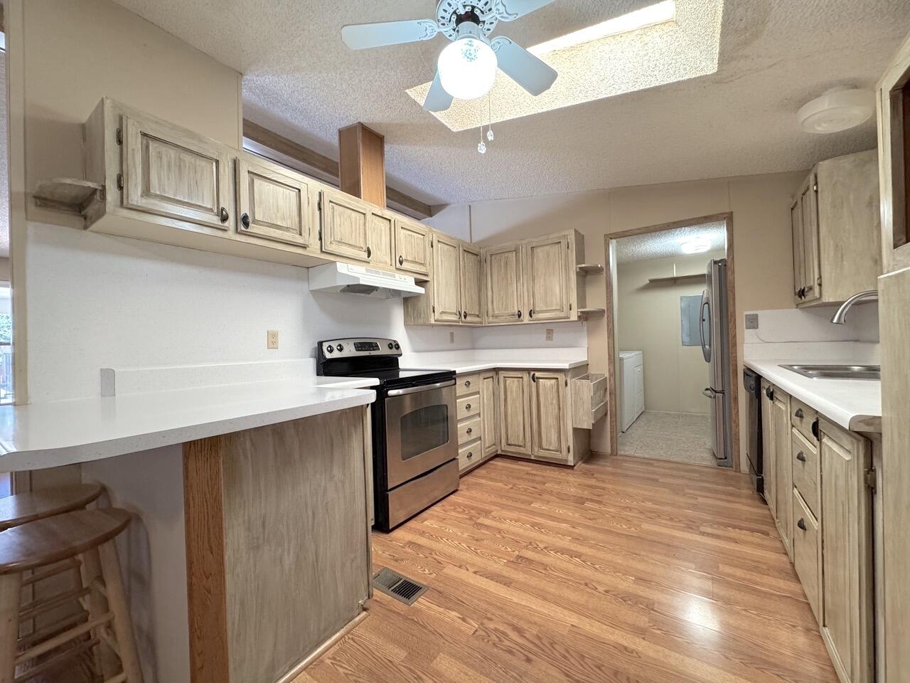 LAVA BLUFF MOBILE HOME PARK - Residential