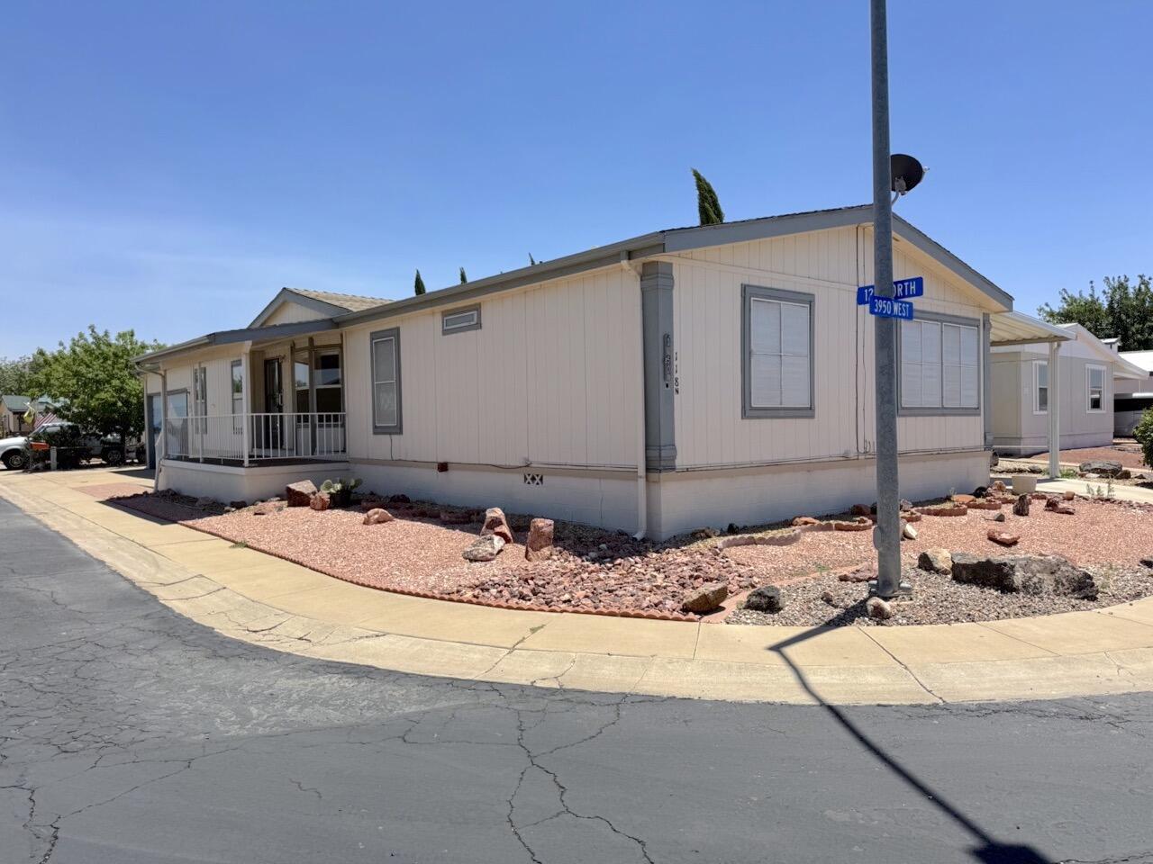 LAVA BLUFF MOBILE HOME PARK - Residential