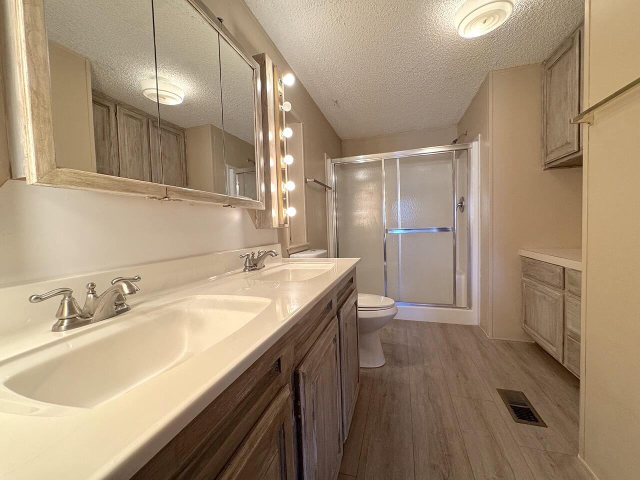 LAVA BLUFF MOBILE HOME PARK - Residential