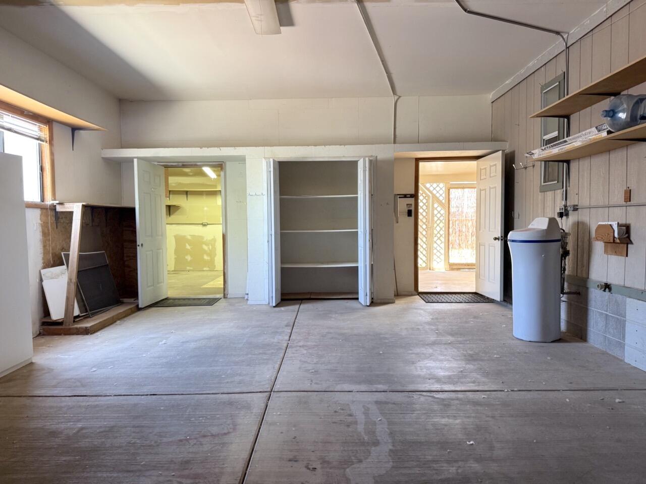 LAVA BLUFF MOBILE HOME PARK - Residential