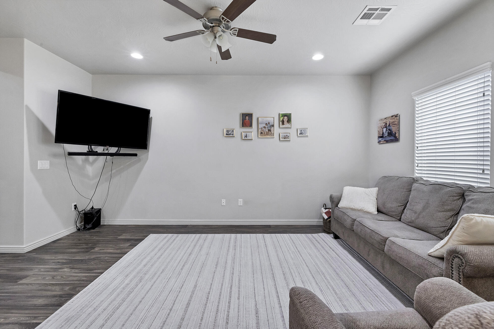 VILLAS AT SIENNA HILLS - Residential