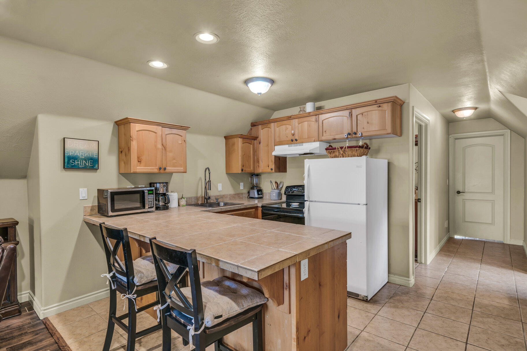 BLOOMINGTON RANCHES - Residential