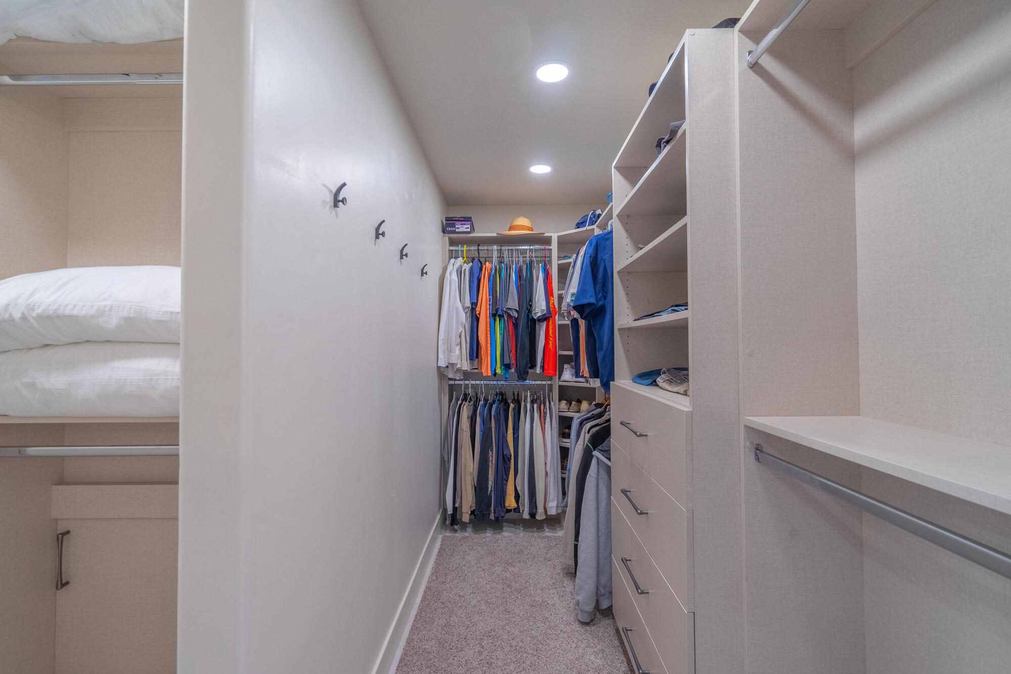 LION'S HEAD HILLTOP ESTATES AT GREEN SPRINGS - Residential