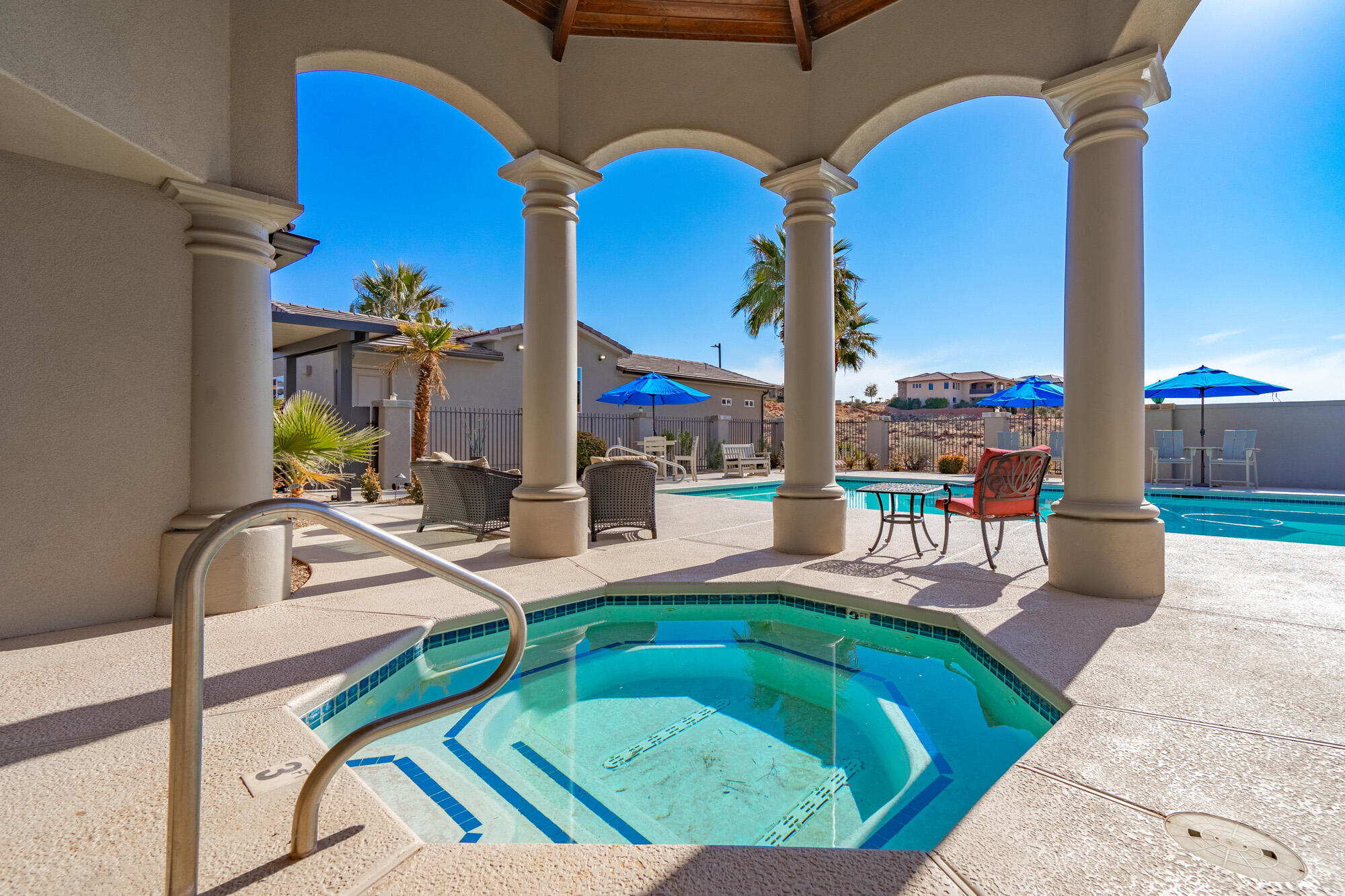 LION'S HEAD HILLTOP ESTATES AT GREEN SPRINGS - Residential