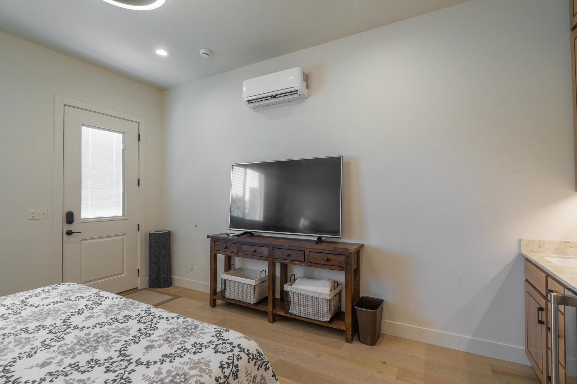 LION'S HEAD HILLTOP ESTATES AT GREEN SPRINGS - Residential