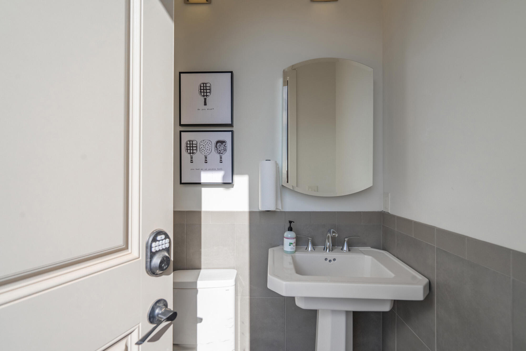 LION'S HEAD HILLTOP ESTATES AT GREEN SPRINGS - Residential