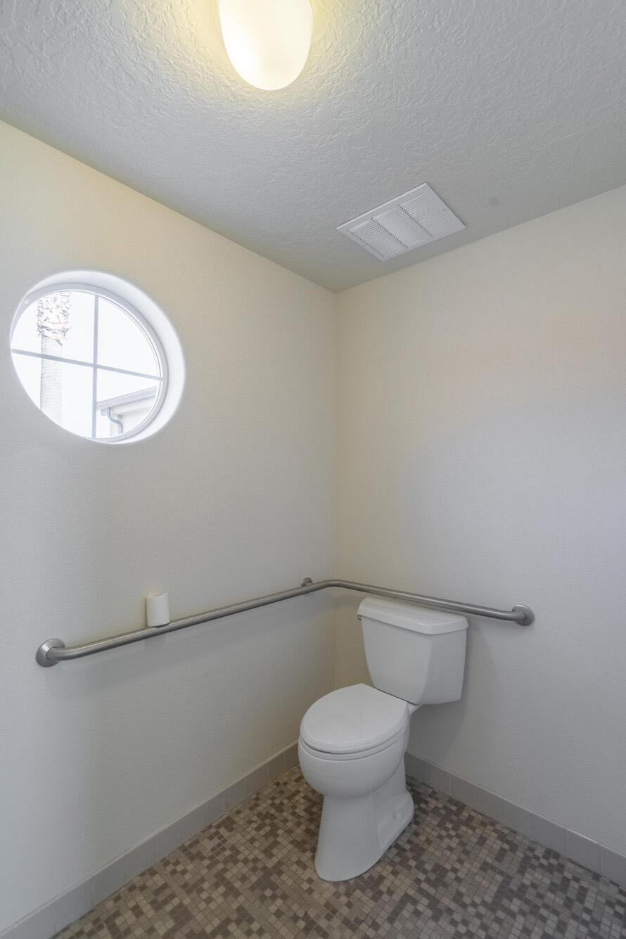 LION'S HEAD HILLTOP ESTATES AT GREEN SPRINGS - Residential