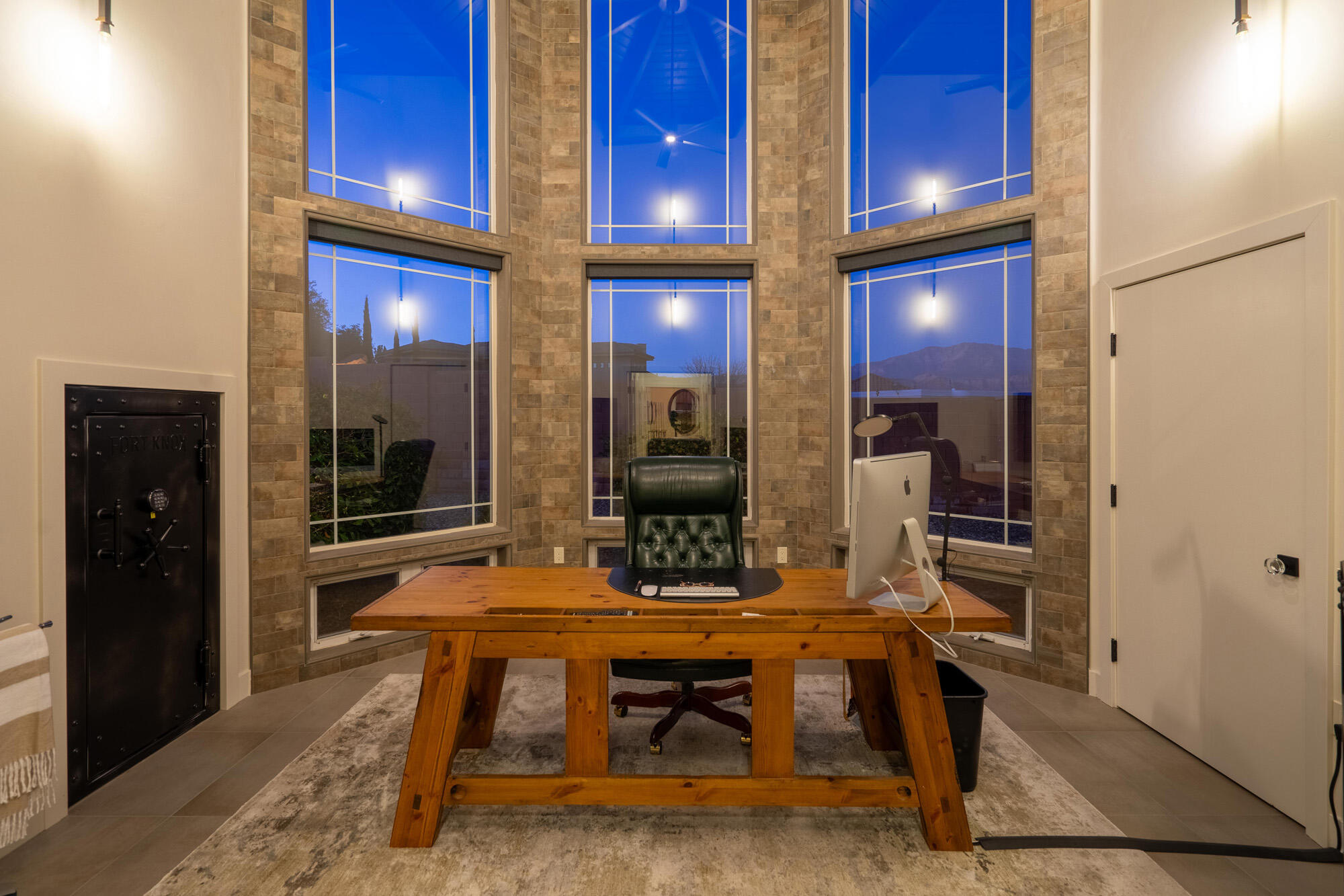 LION'S HEAD HILLTOP ESTATES AT GREEN SPRINGS - Residential