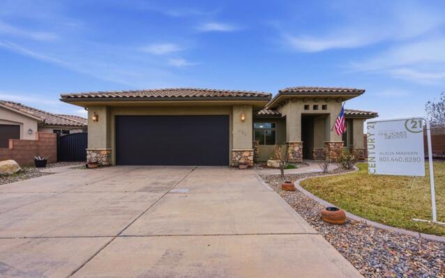 SIENNA HEIGHTS - Residential