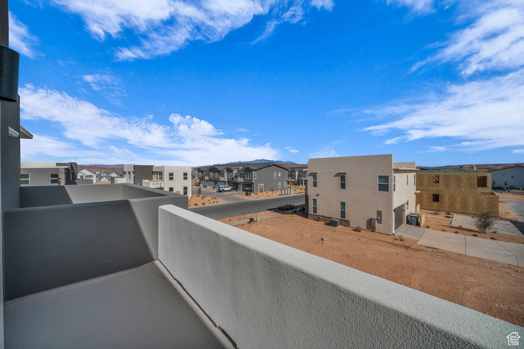 DESERT COLOR RESORT - Residential