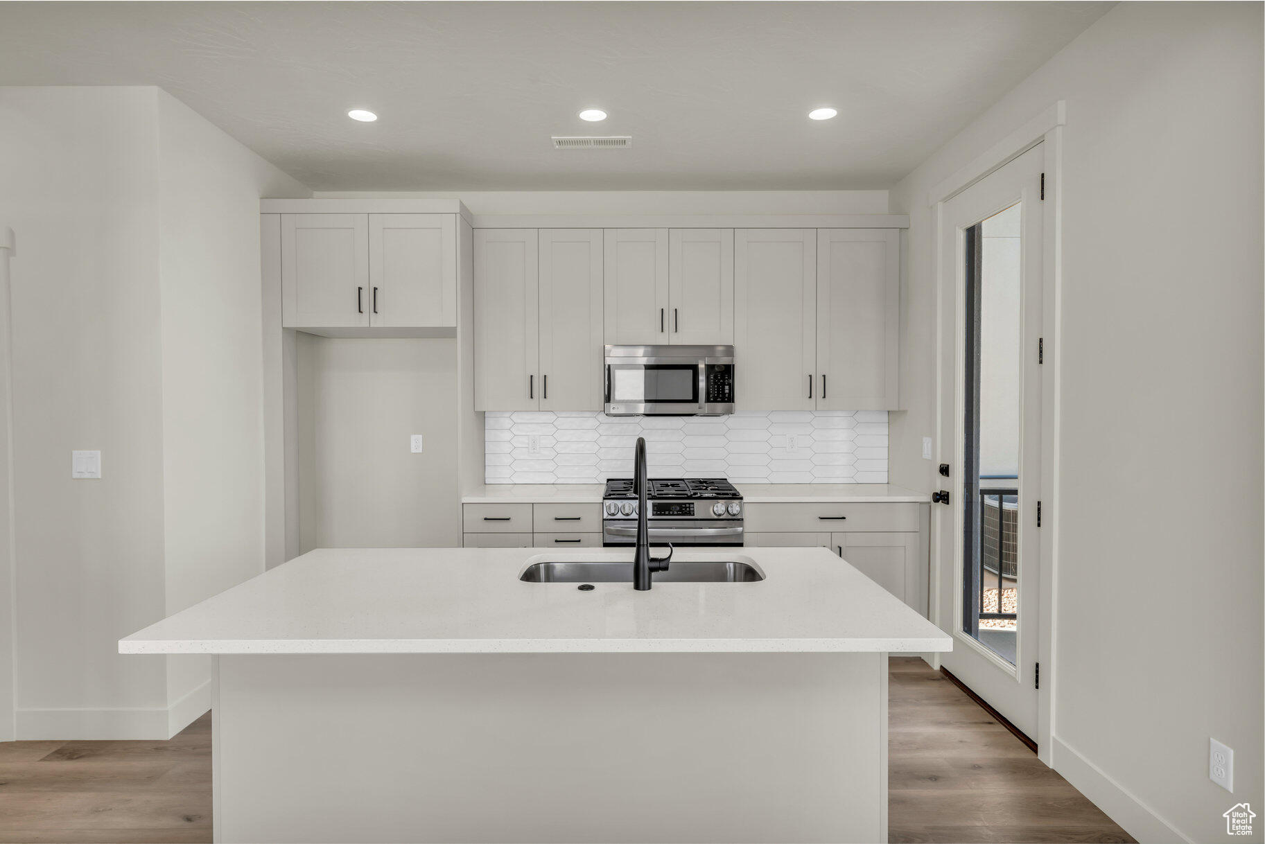 DESERT COLOR RESORT - Residential