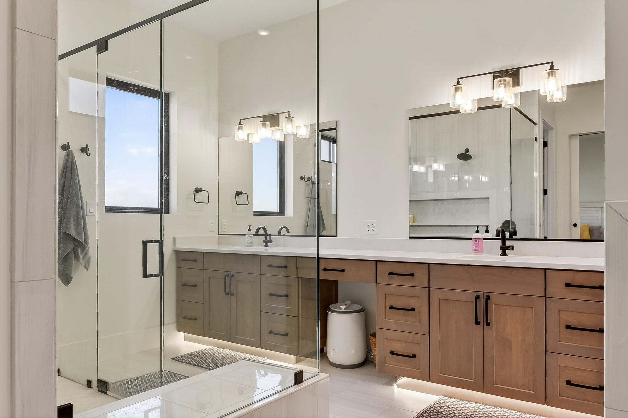 SADDLE BACK RIDGE - Residential