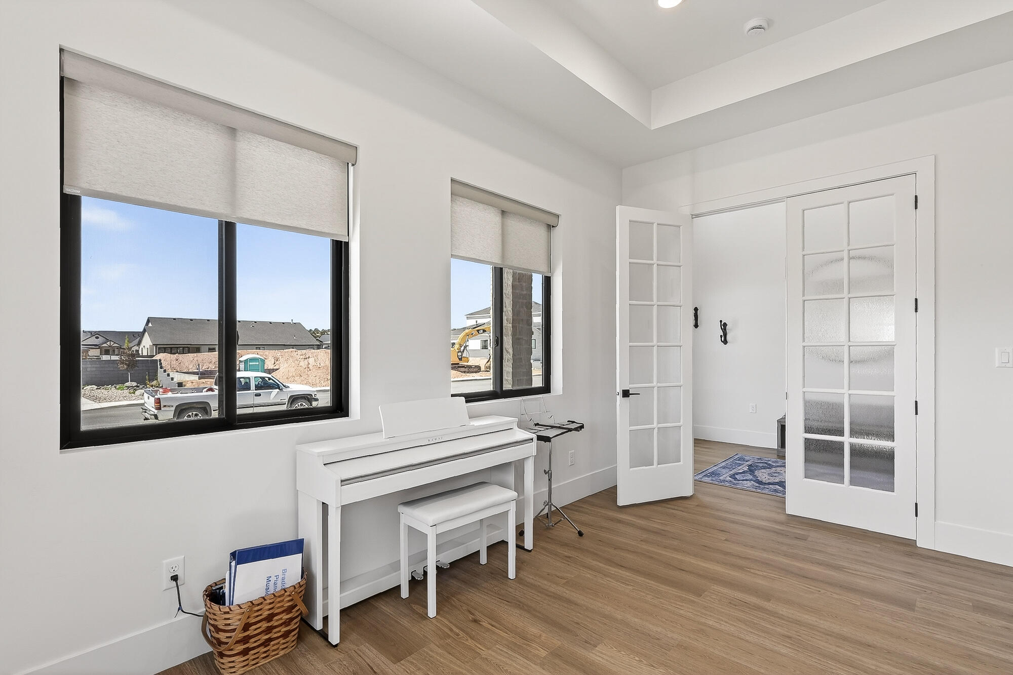 SADDLE BACK RIDGE - Residential