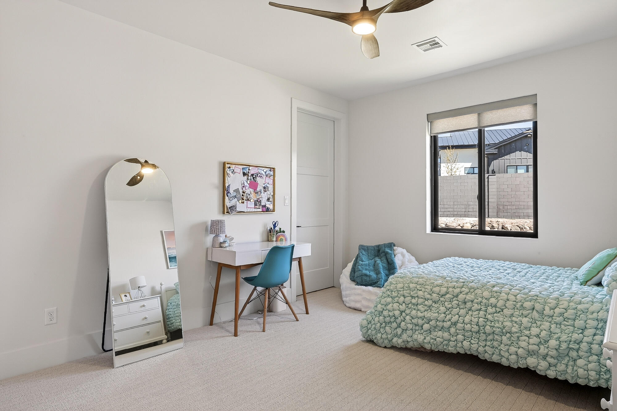 SADDLE BACK RIDGE - Residential