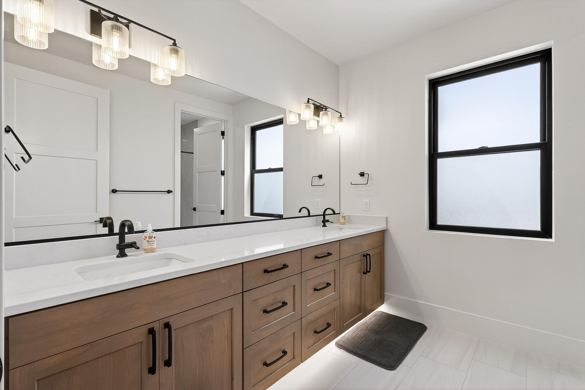 SADDLE BACK RIDGE - Residential