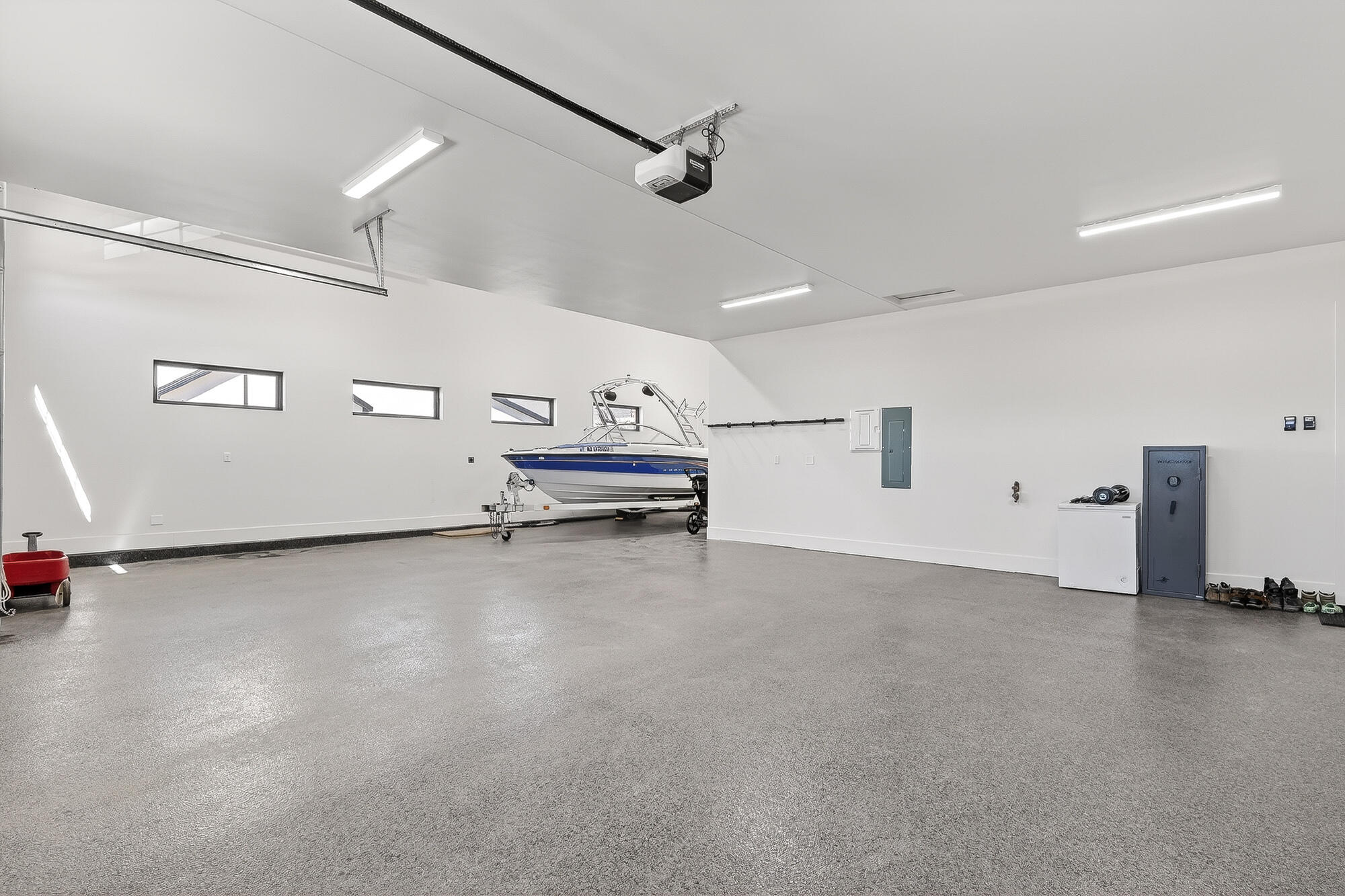 SADDLE BACK RIDGE - Residential