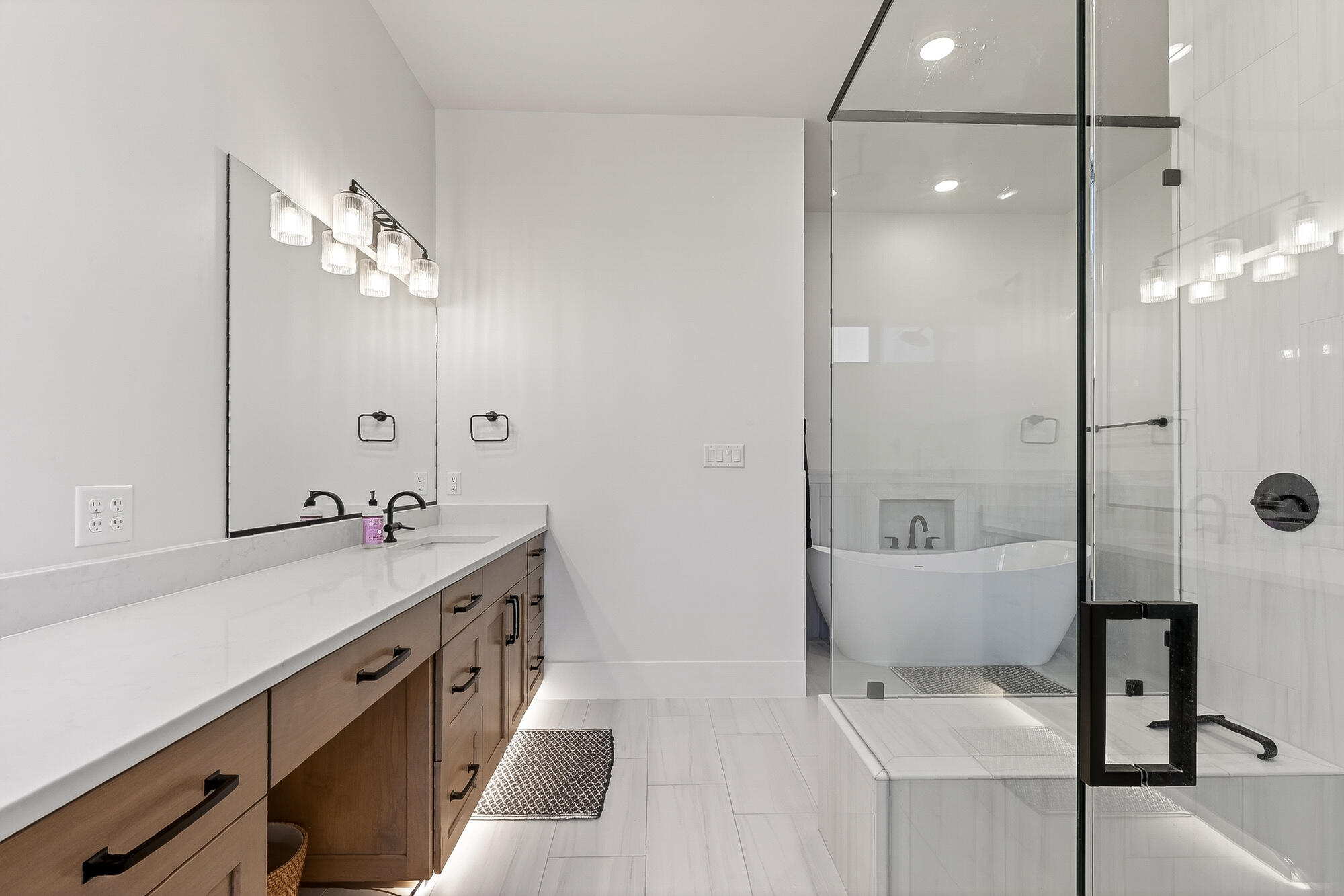 SADDLE BACK RIDGE - Residential