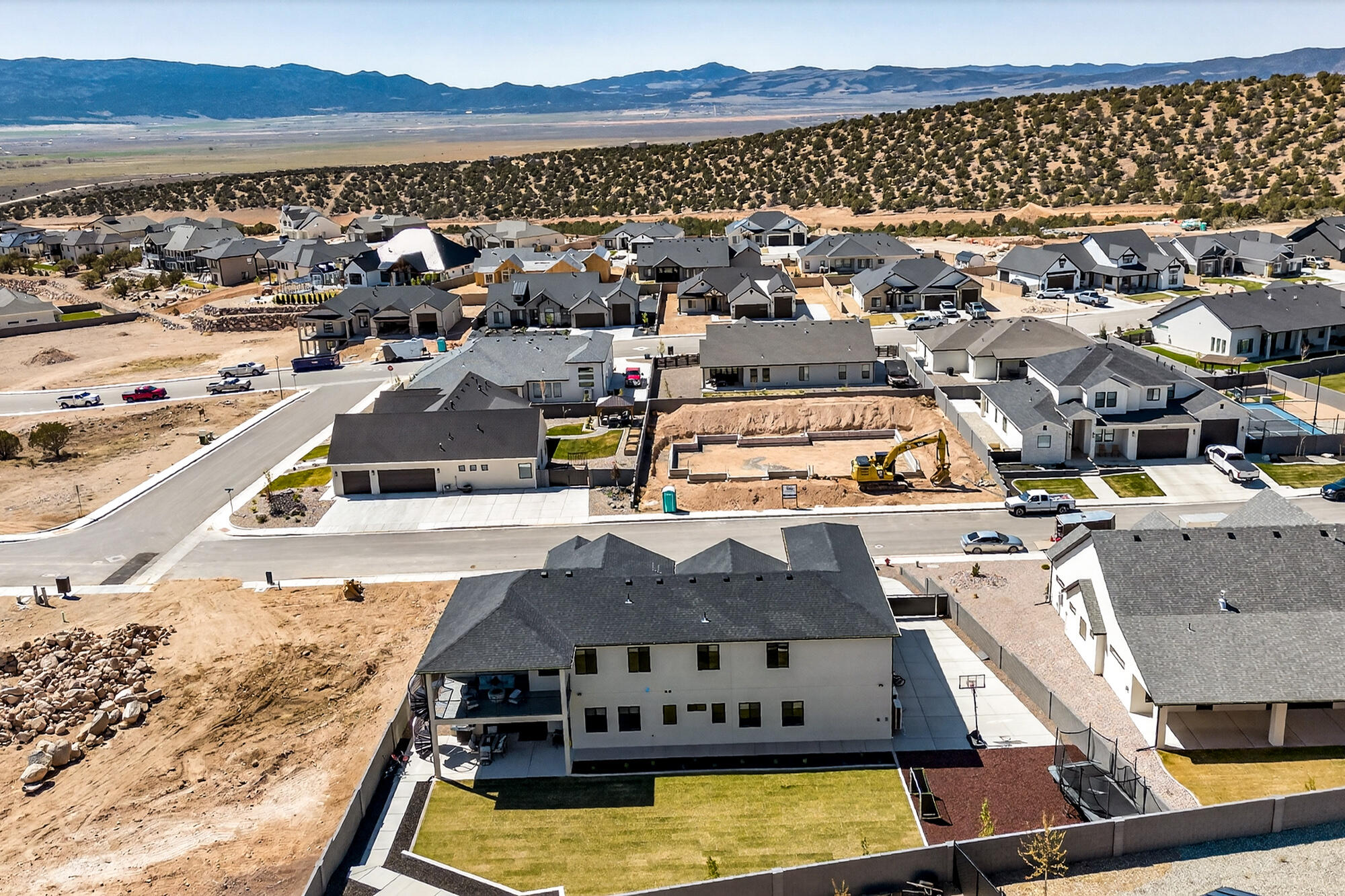 SADDLE BACK RIDGE - Residential