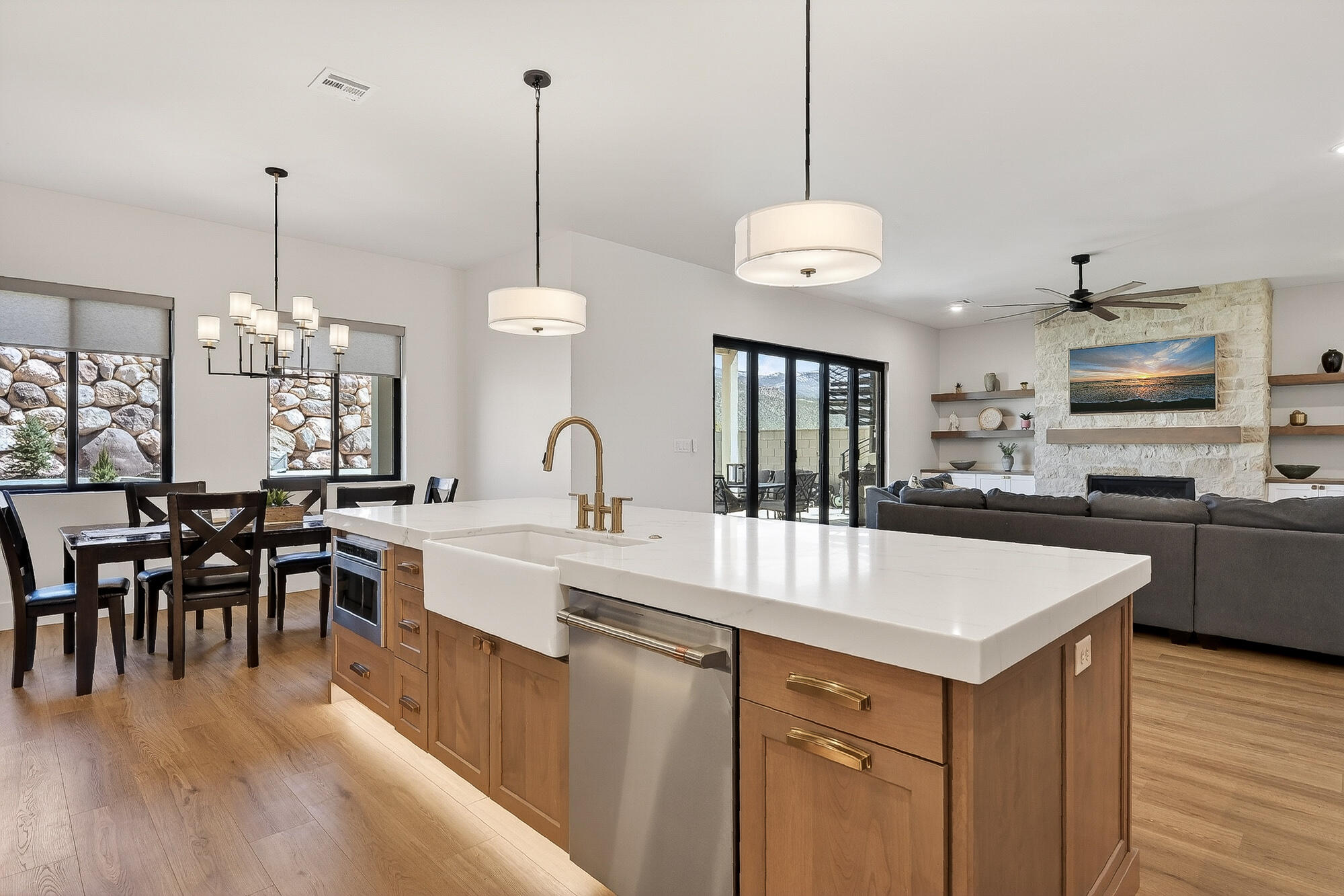 SADDLE BACK RIDGE - Residential