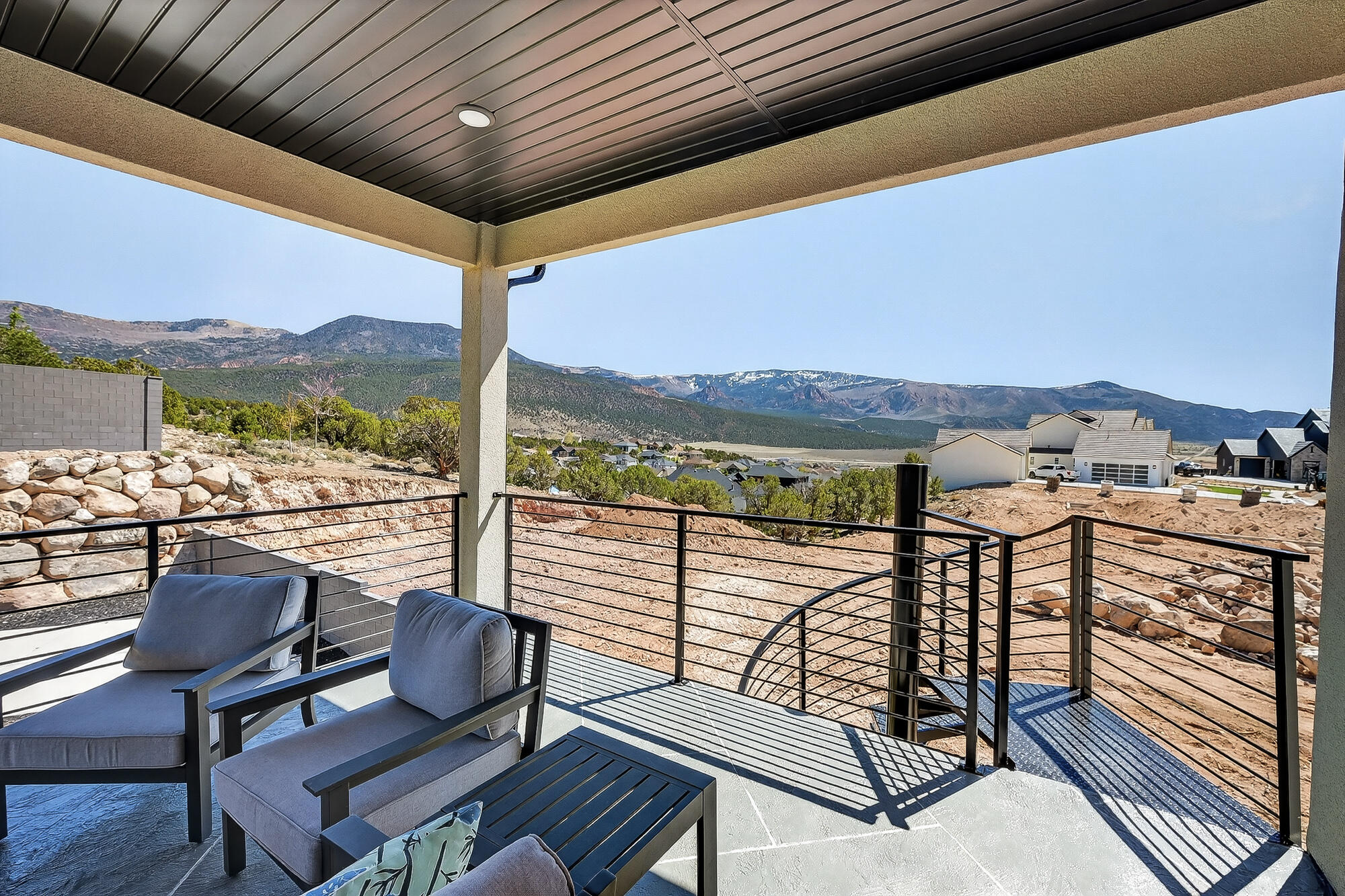 SADDLE BACK RIDGE - Residential