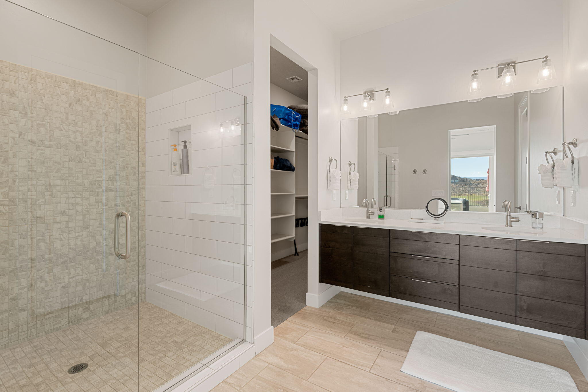 10 DIAGONAL CONDOS - Residential