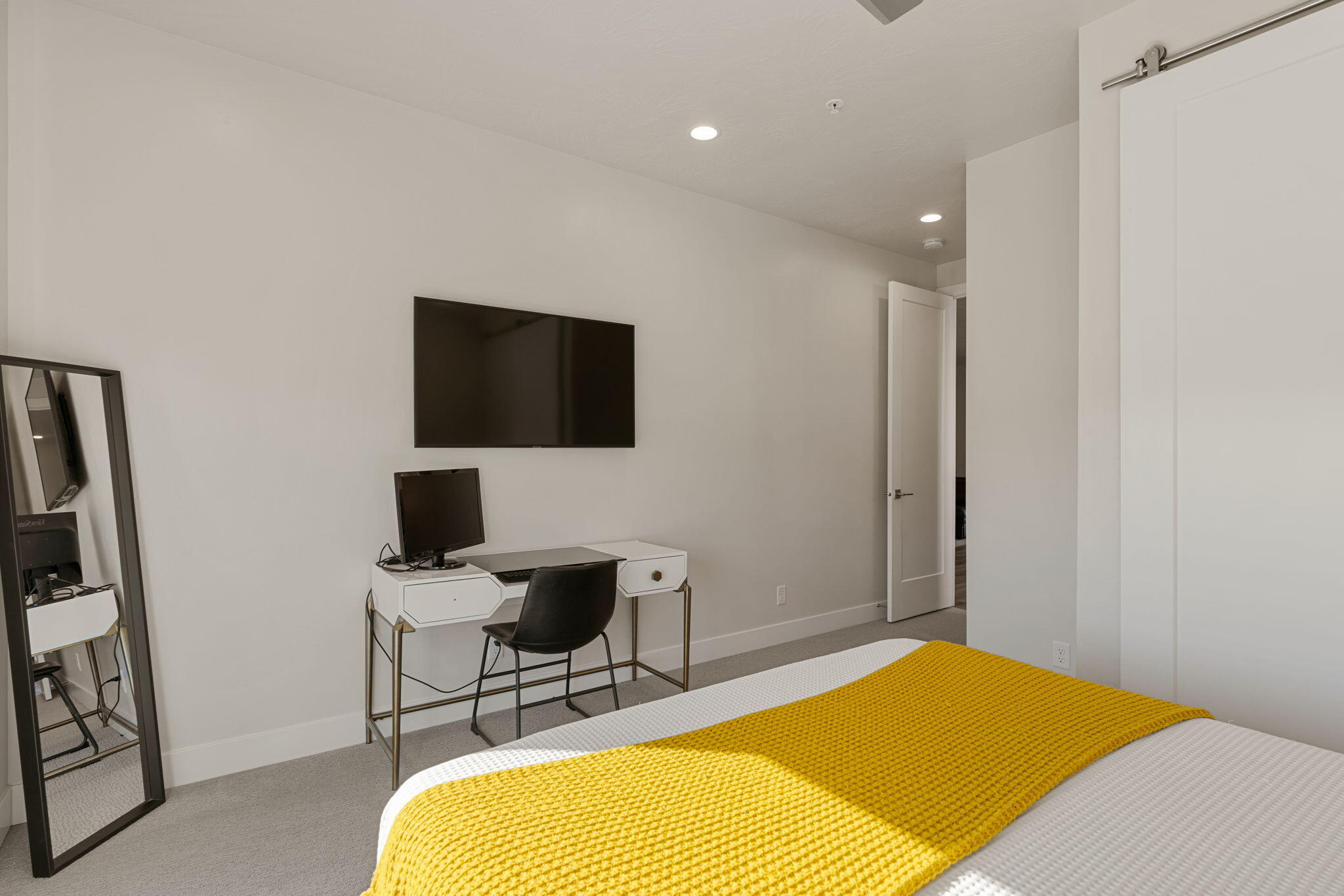 10 DIAGONAL CONDOS - Residential