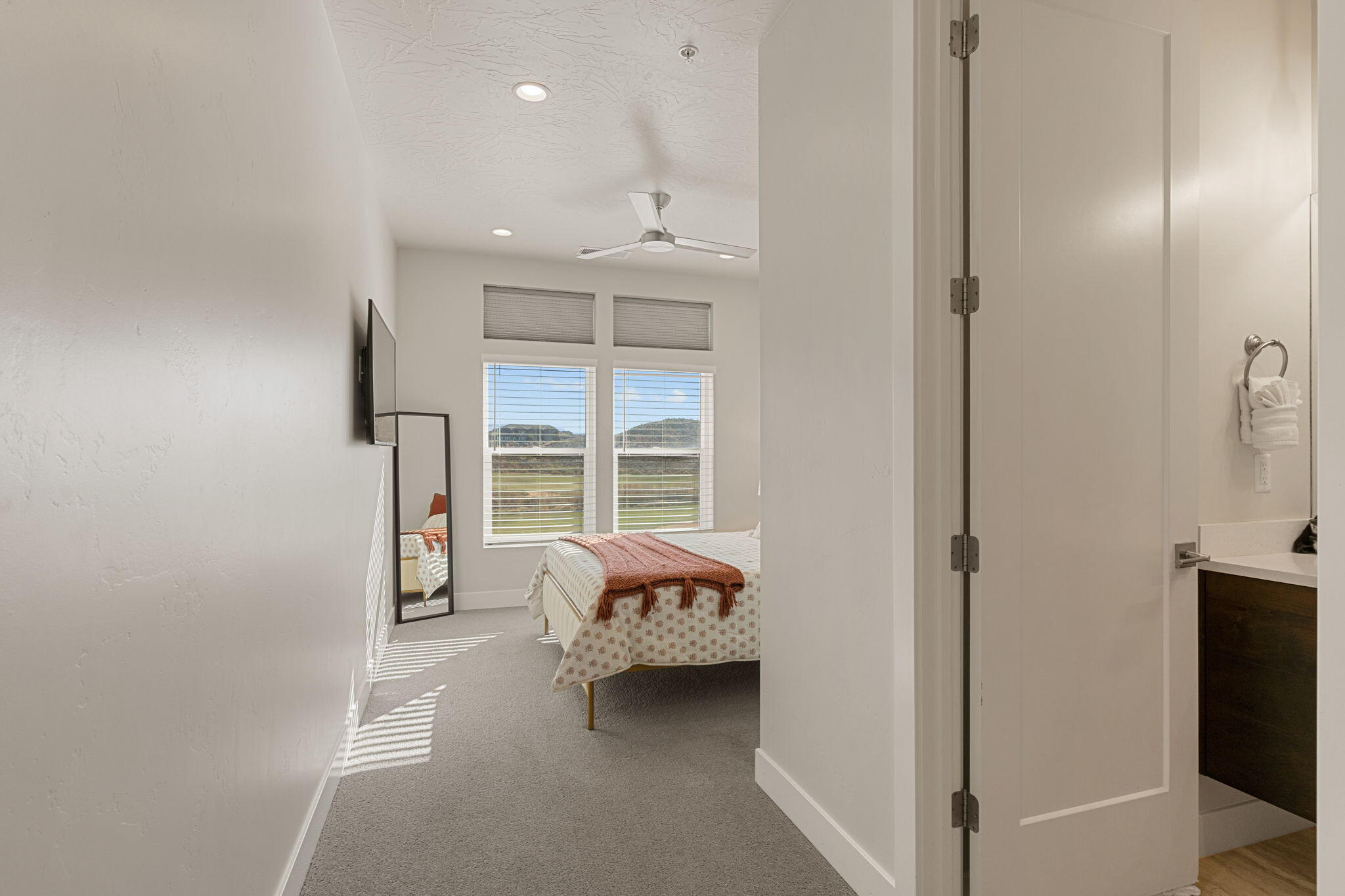 10 DIAGONAL CONDOS - Residential