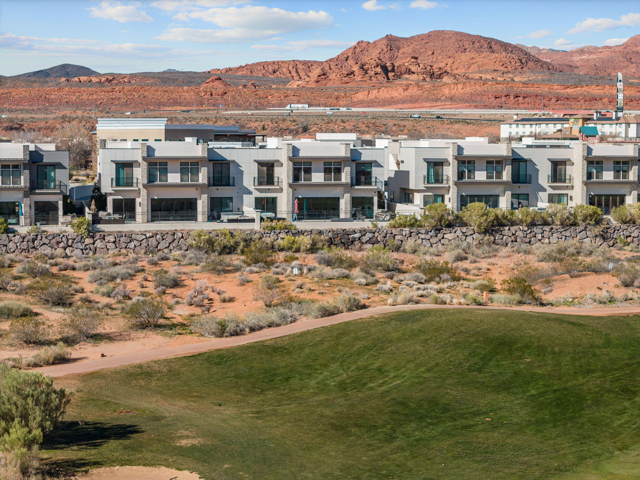 10 DIAGONAL CONDOS - Residential