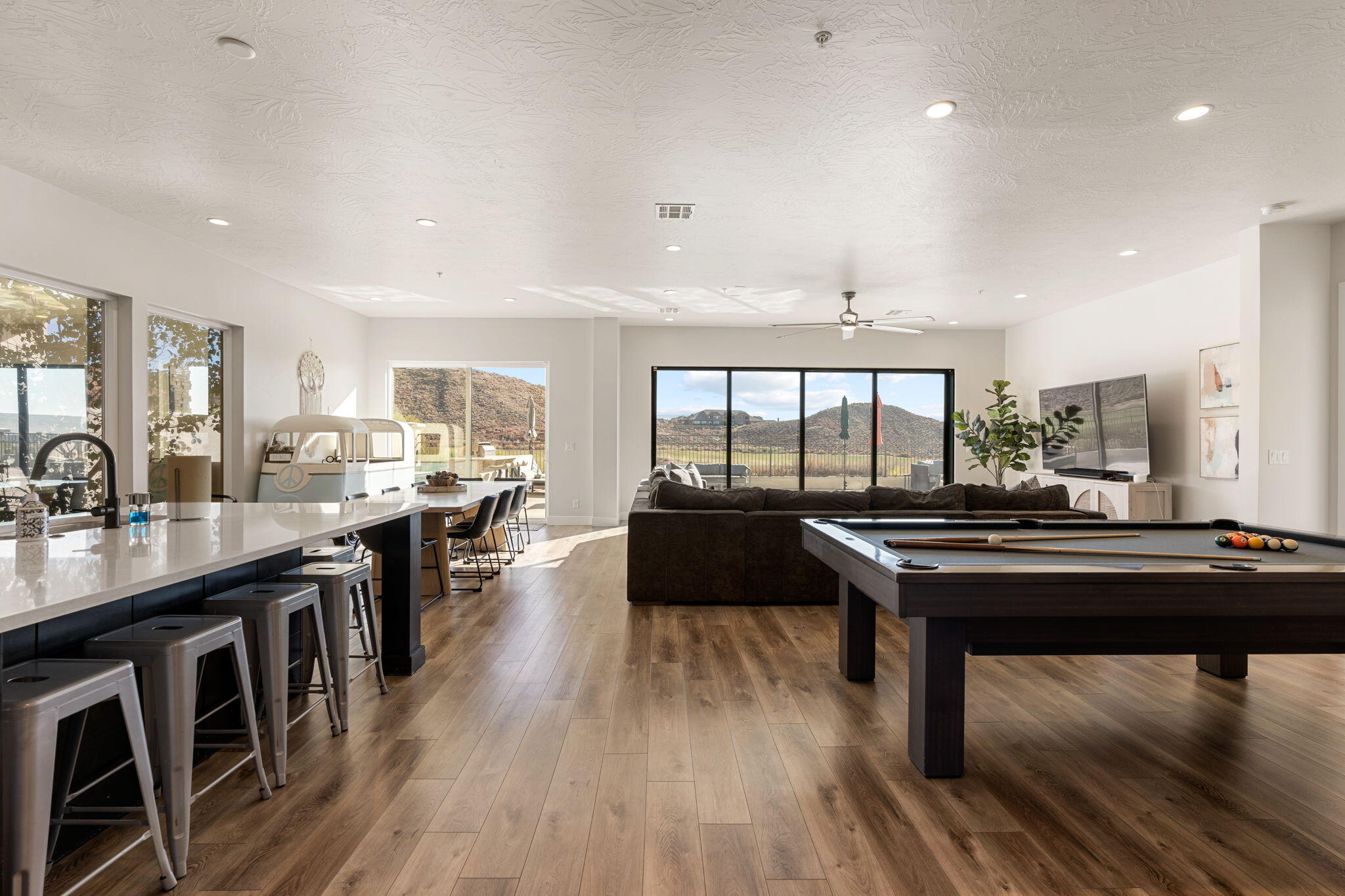 10 DIAGONAL CONDOS - Residential