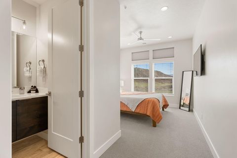 Tiny photo for 2248 N Double Eagle LN, Washington, UT 84780 (MLS # 26-268520)