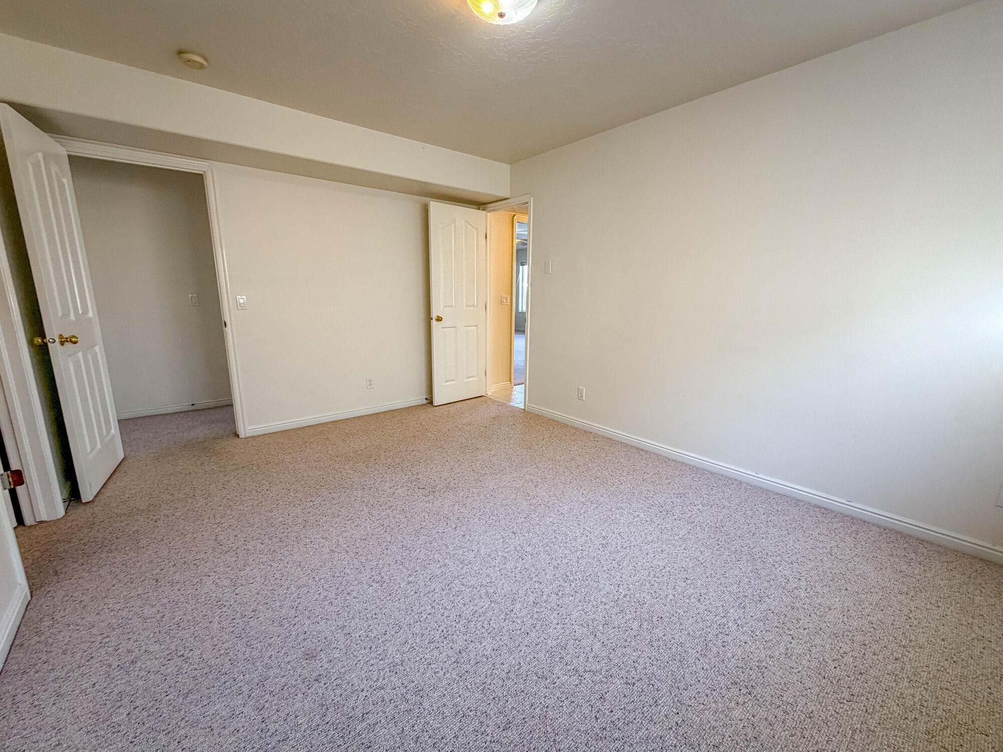 BOULDERS - Residential