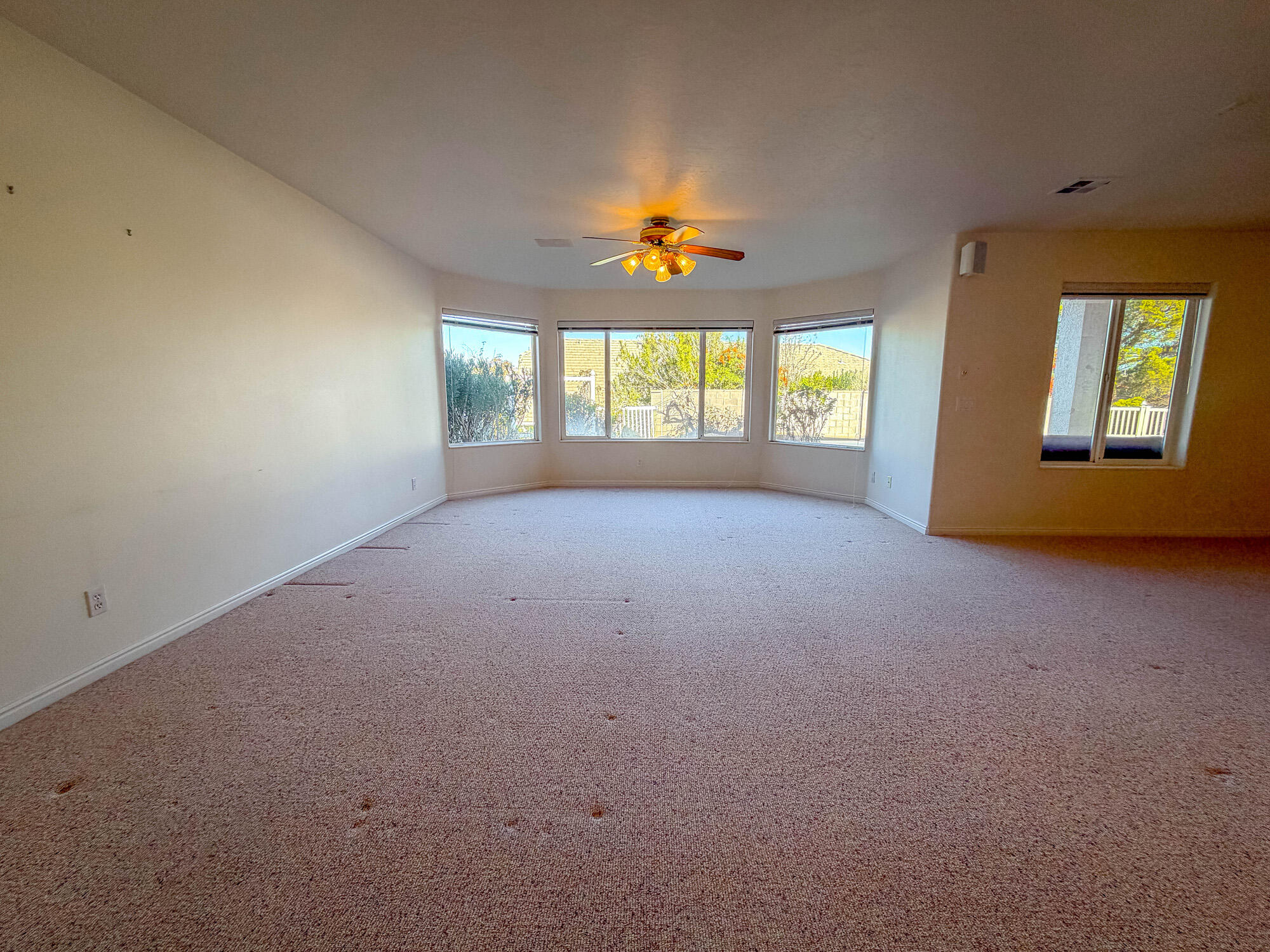 BOULDERS - Residential